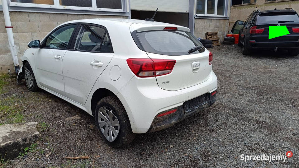 kia rio 72023 12 benzin 61kw 85000 uszkodzona Bochnia