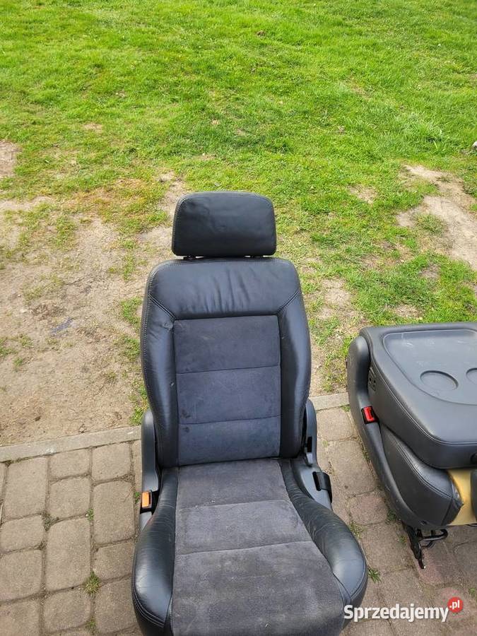 Wnętrze fotele boczki skora poskora alcantara podkarpackie