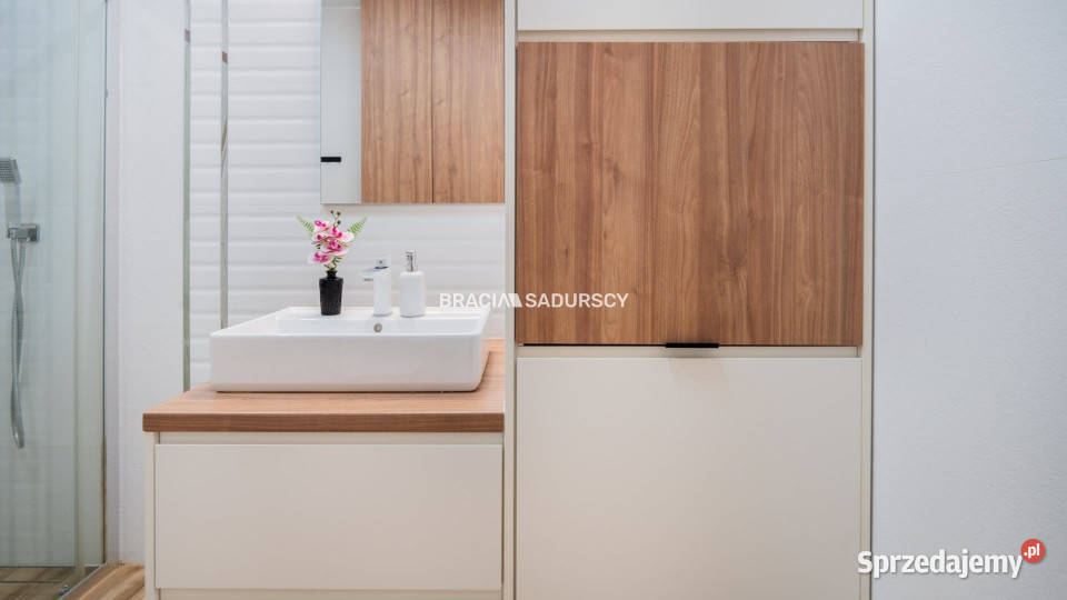 Do sprzedaży mieszkanie 7036m2 3 pokojowe Kraków 70.36m2