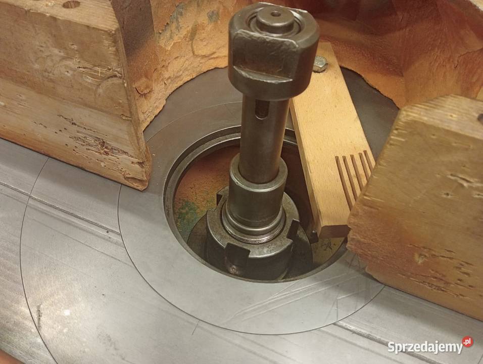 Frezarka dolnowrzecionowa BAUERLE Wejherowo sprzedam