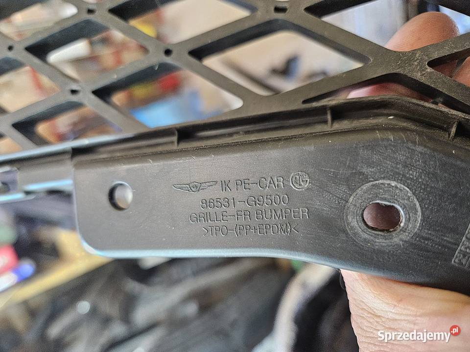 HYUNDAI GENESIS G70 LIFT KRATKA ŚRODKOWA Międzychód