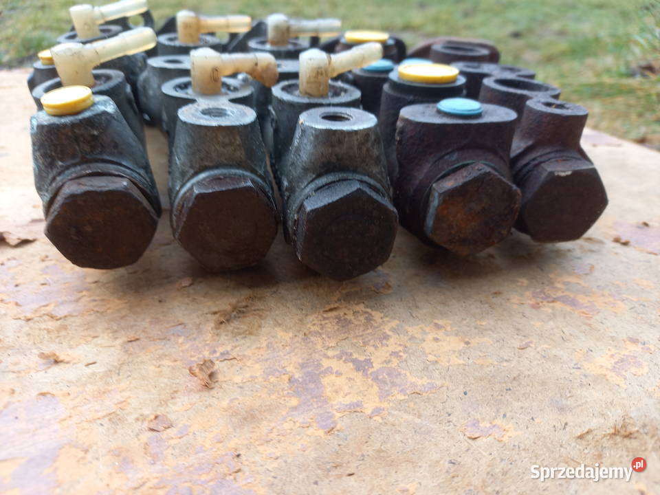 Pompy chamulcowe PRL FIAT 125p manualna Jędrzejów