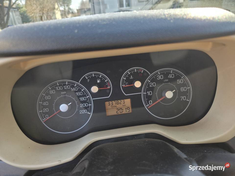 Fiat Grande Punto benzyna lpg benzyna+LPG świętokrzyskie Węgrzynów sprzedam