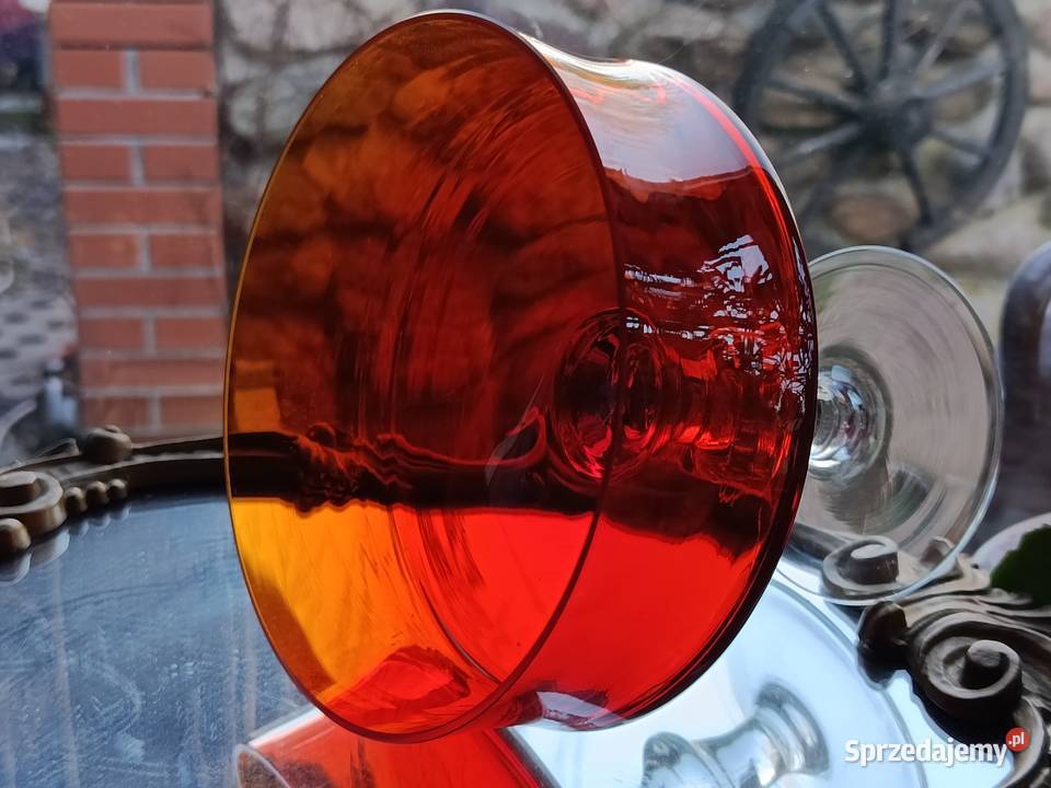 Owocarka na stopie czerwono pomarańczowa lubuskie Klenica