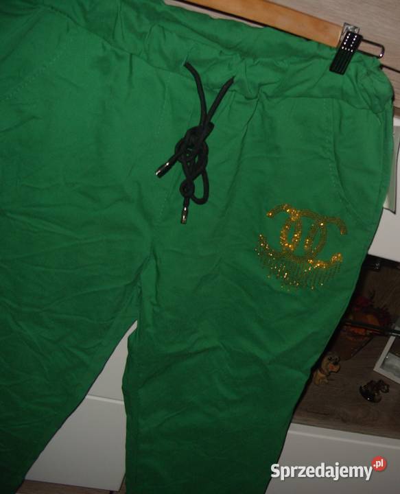 NOWE zielone spodnie gnieciuch złote literki CC Rawicz