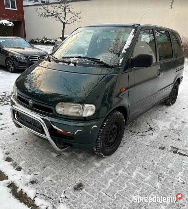 Nissan Serena 20 benzyna klima 7osob z Niemiec