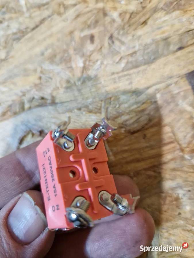 Przełącznik ONOFF włącznik dźwigniowy 250V 15A