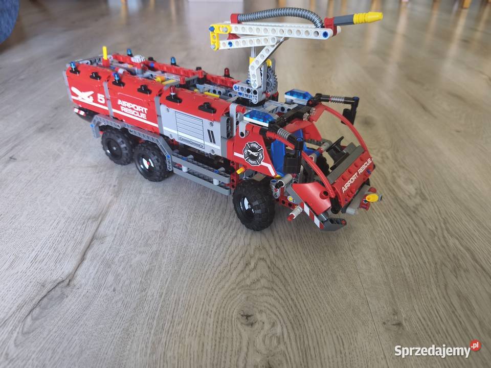 LEGO Technic 42068 Pojazd straży pożarnej Lego Klocki sprzedam