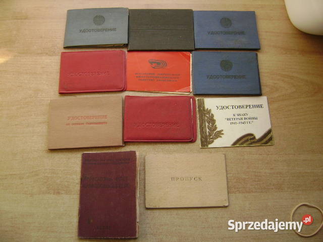 Starocie z PRL Militaria Zestaw 11 legitymacji Gdynia