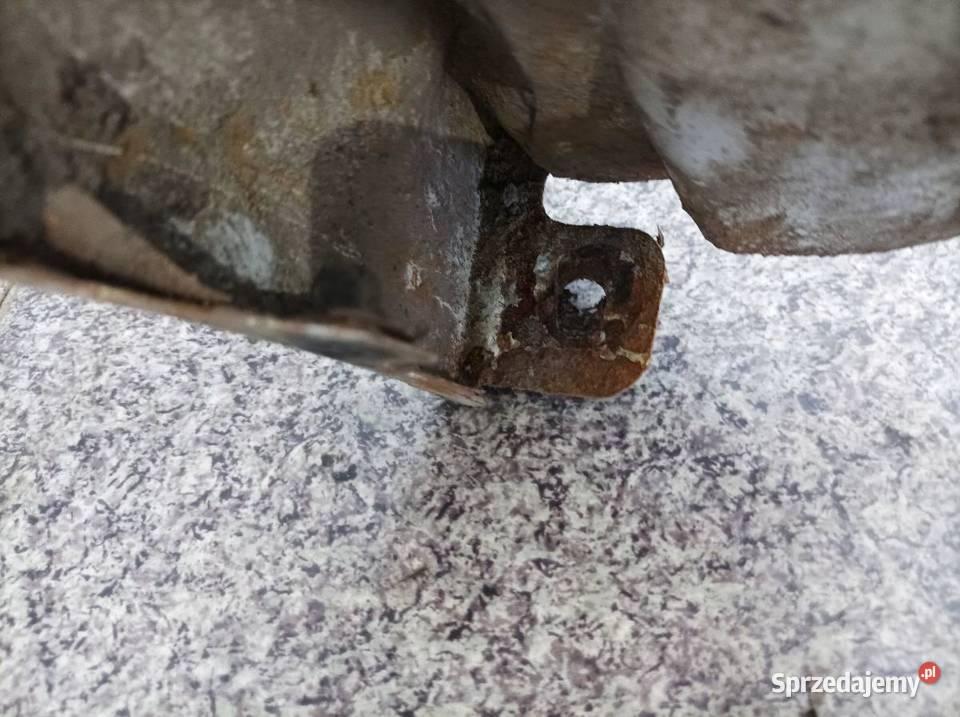 BŁOTNIK PRAWY PRZÓD VW Volkswagen Golf IV