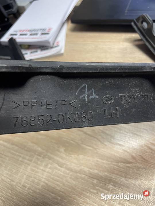 Toyota Hilux 21 listwy chlapacz 768530k080 Kozubszczyzna