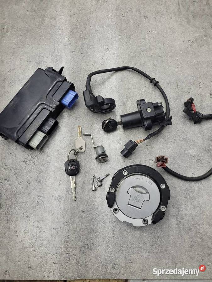 HONDA VFR 1200 F 1200F MODUŁ KOMPUTER KLUCZYK wielkopolskie Nowy Tomyśl sprzedam