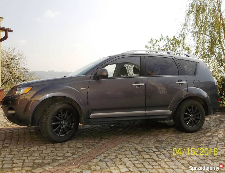 MITSUBISHI Outlander Motoryzacja