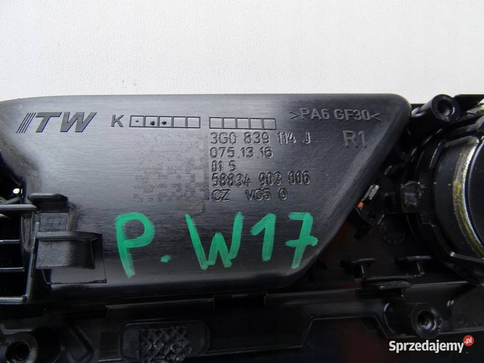 KLAMKA WEWNĘTRZNA LISTWA DRZWI BOCZKA PRAWY TYŁ sprzedam