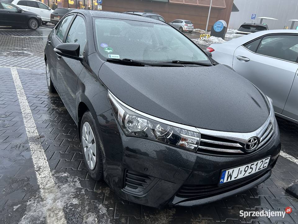 Toyota corolla 2015r 16 benzyna salon 98 czarny