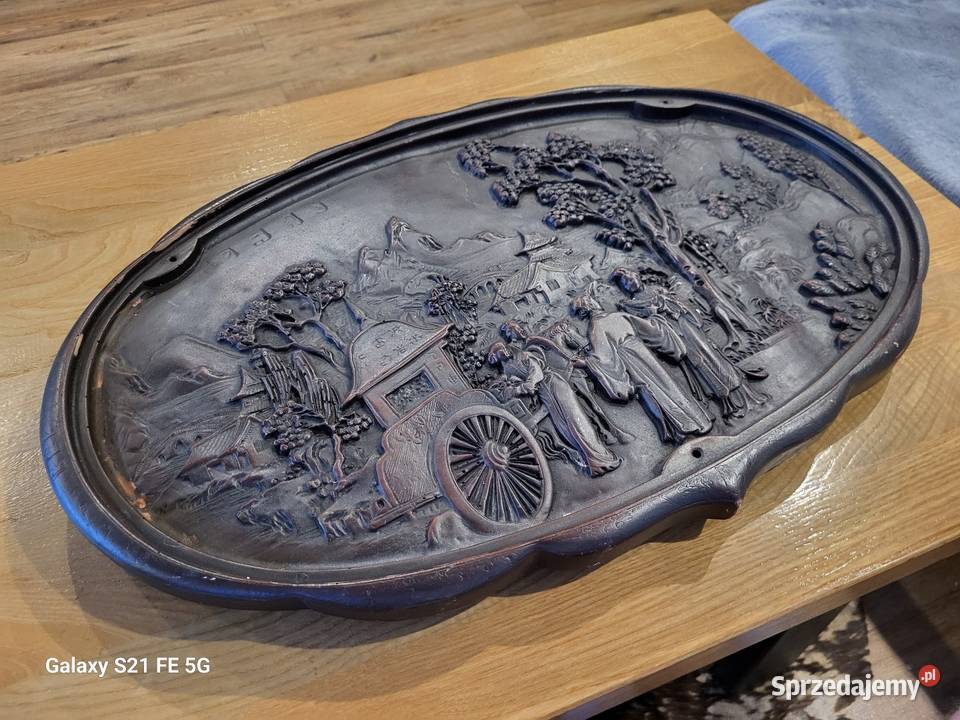 Stolik antyczny płaskorzeźba