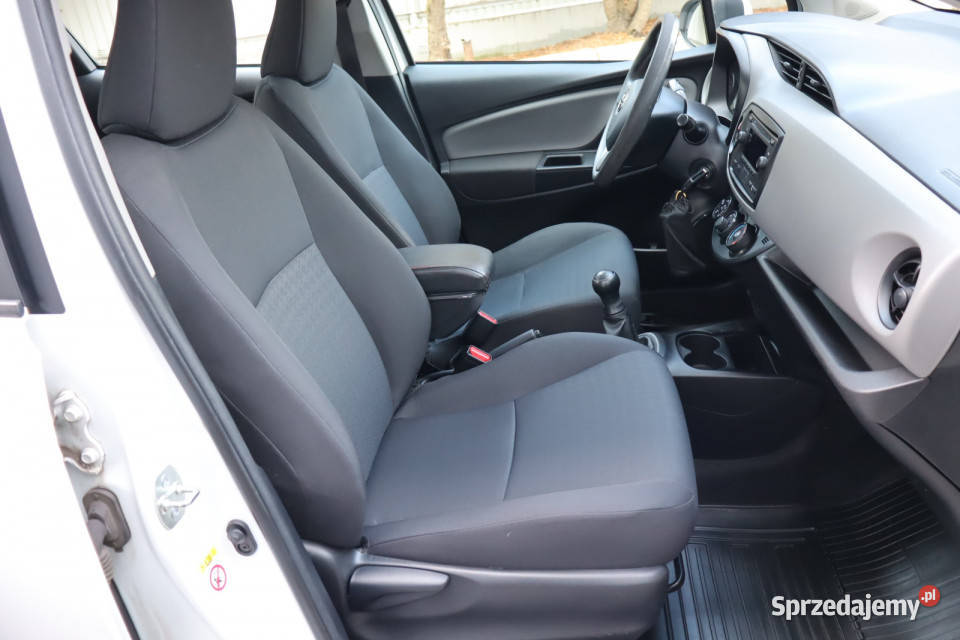 Toyota Yaris 10 VVTi 51KM Motoryzacja
