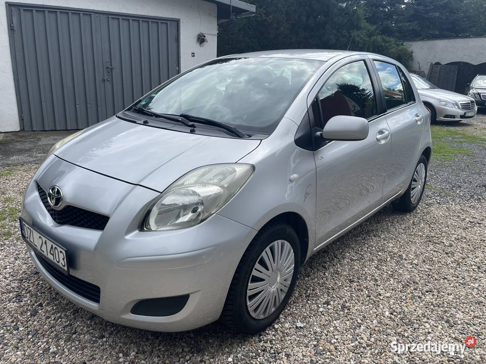 Toyota Usris 2009 5drzwi klima komputer super Jelenia Góra