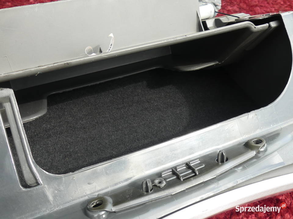 Volvo XC70 V70 schowek pasażera 2006 kolor OAK