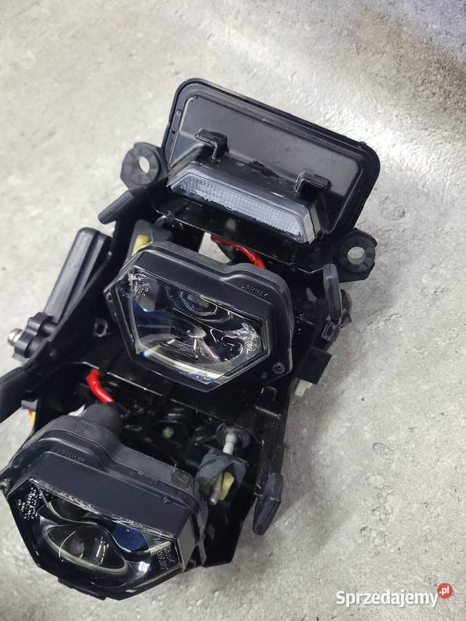 SUZUKI GSX8R GSX 8 R LAMPA REFLEKTOR PRZÓD LED Reflektory i halogeny Nowy Tomyśl sprzedam