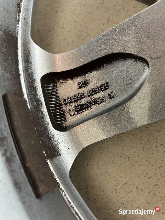 Sprzedam komplet kół felg oryginalnych peugeot Konin