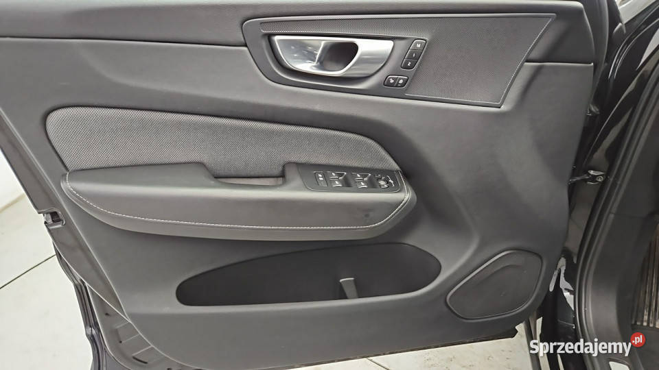 Volvo XC 60 B4 D AWD Plus Dark aut Z Polskiego Warszawa