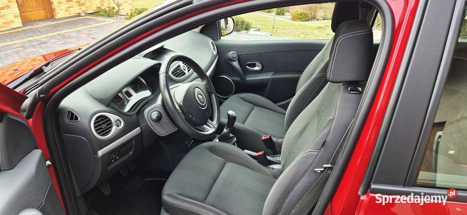 RENAULT CLIO 2011 LIFT 5 DRZWI 1 WŁ 12 101 NOWE światła przeciwmgielne Tarnów