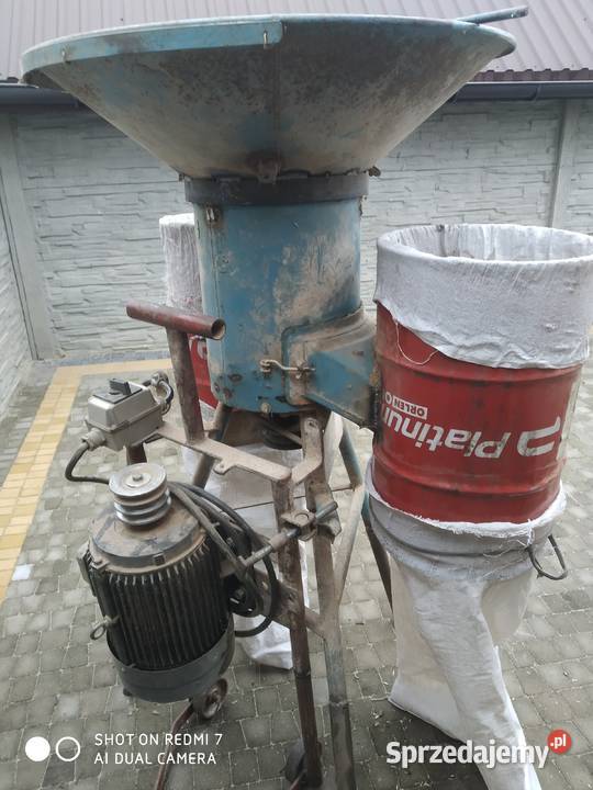 Śrutownik rozdrabniacz bijakowy bąk nie pylący Hodowla zwierząt