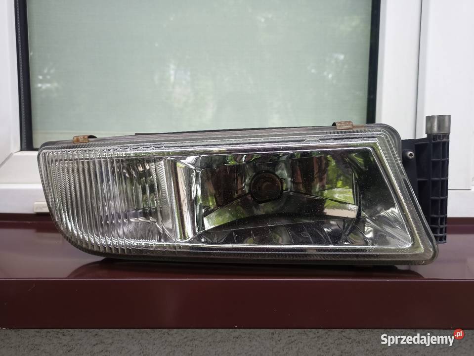 MAN TGX halogen prawy lampa przeciwmgielna w Lampy przeciwmgielne Sieradz
