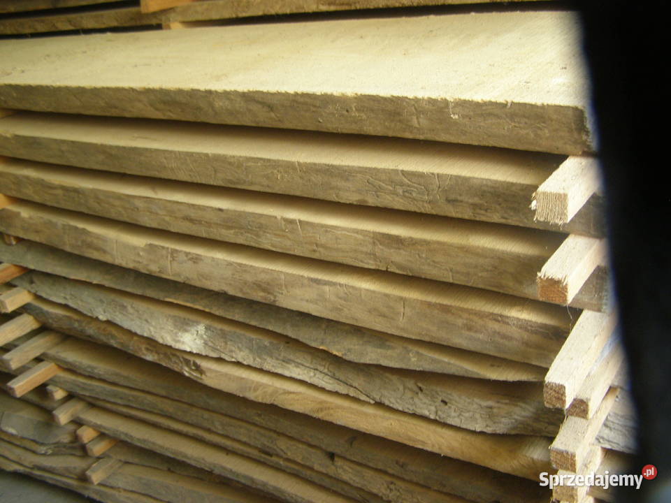 Tarcica dębową sezonowana pod dachem wielkopolskie Wielki Buczek
