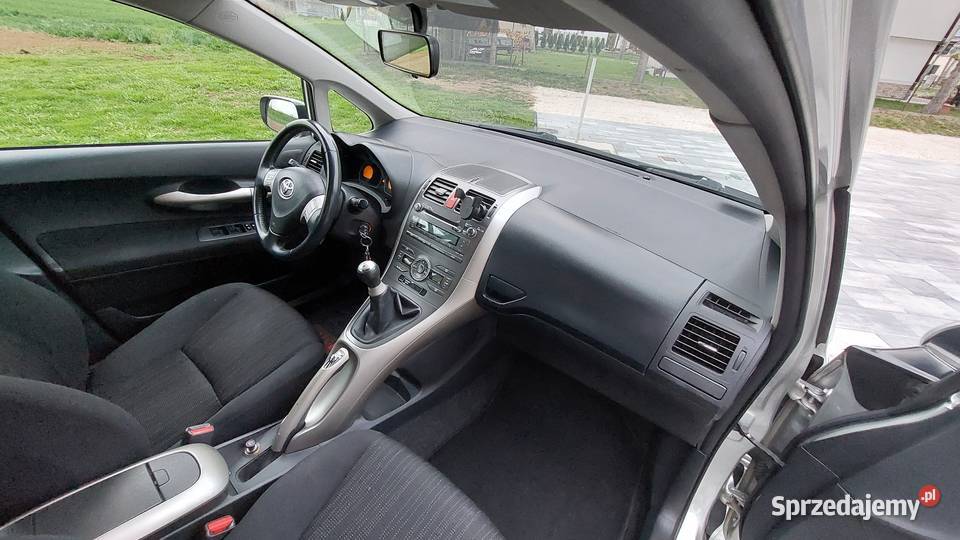 Toyota Auris 16 VVTi pięknie utrzymana serwis nieuszkodzony Niedomice