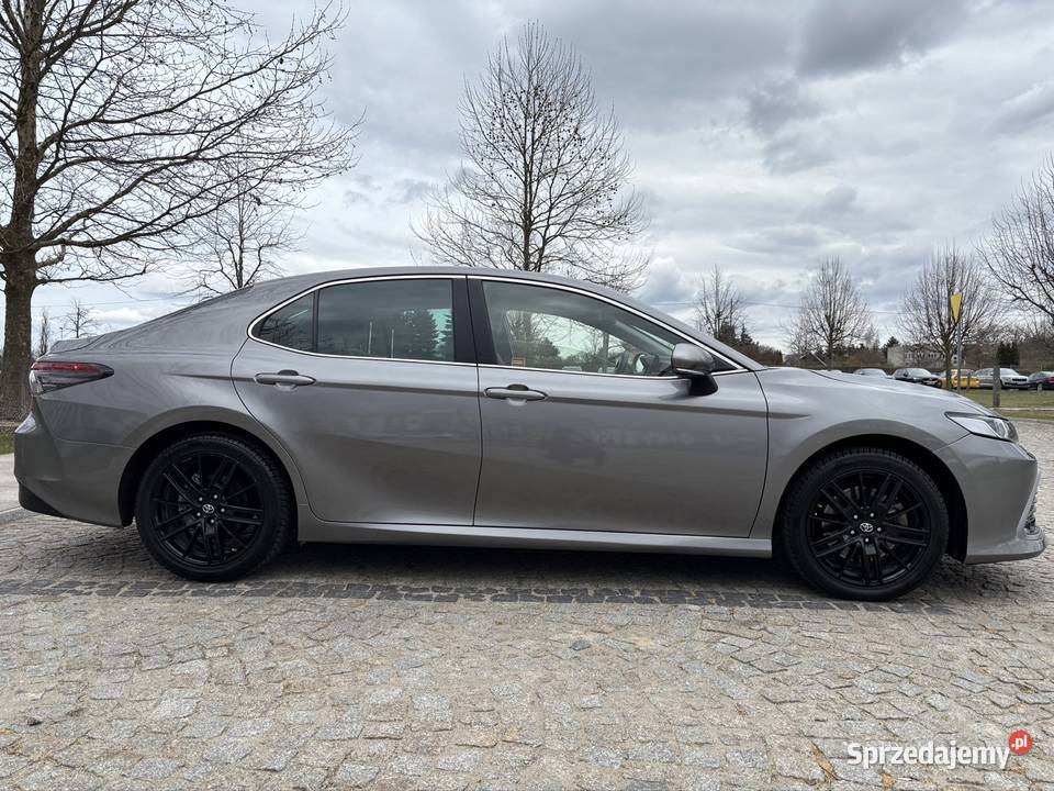 Toyota Camry 25 hybryda 218 Prestige 32000 Salon warmińsko-mazurskie sprzedam