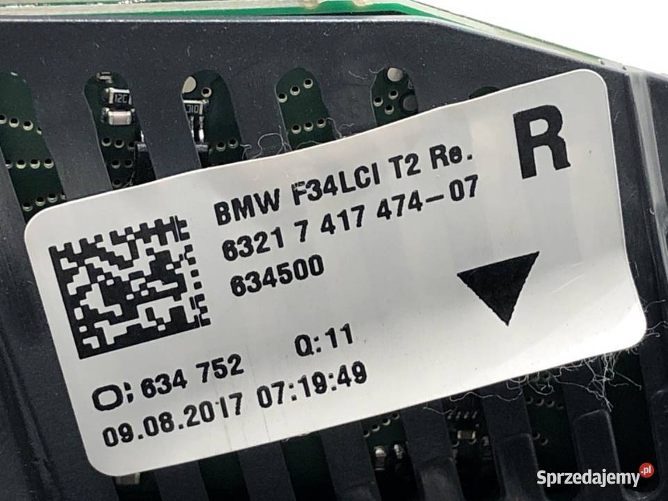 LAMPA TYŁ PRAWA WEWNĘTRZNA BMW F34 7417474 osobowe