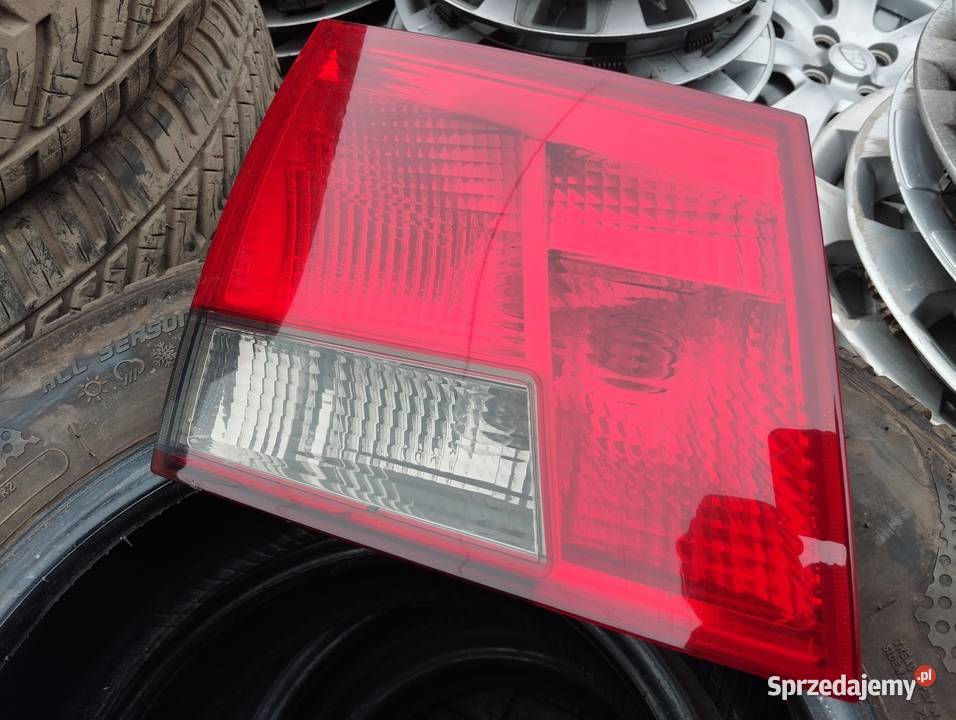 Lampa Opel Vectra C kombi lewa klapa bagażnika