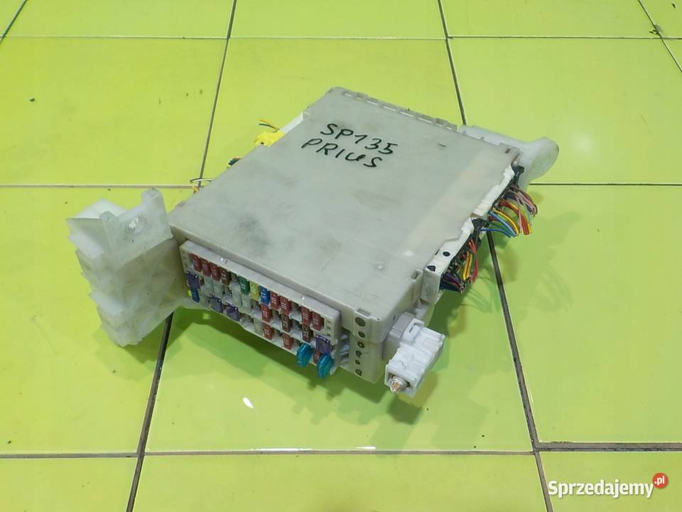 TOYOTA PRIUS III 18 VVTI 10r 5D skrzynka Suków