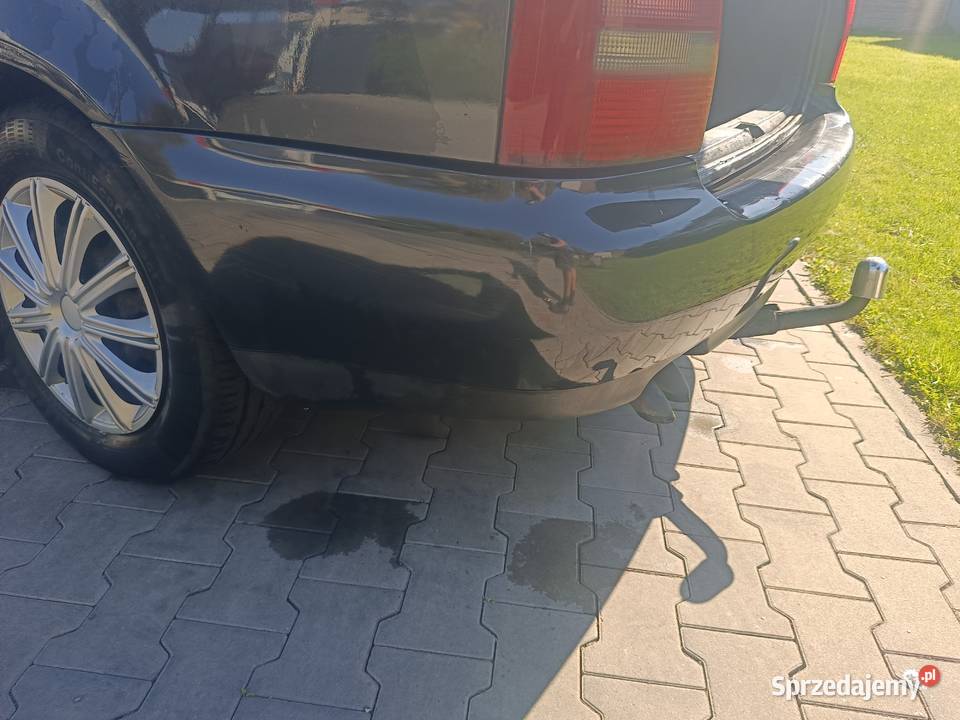Zderzak Tył Avant LZ9U Audi A4 B5 a22