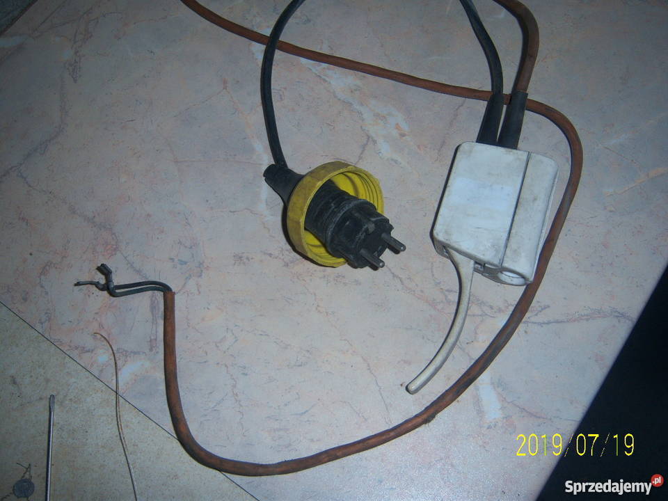 Wyłącznik kosiarki elektrycznej made in england 230V Kielce sprzedam