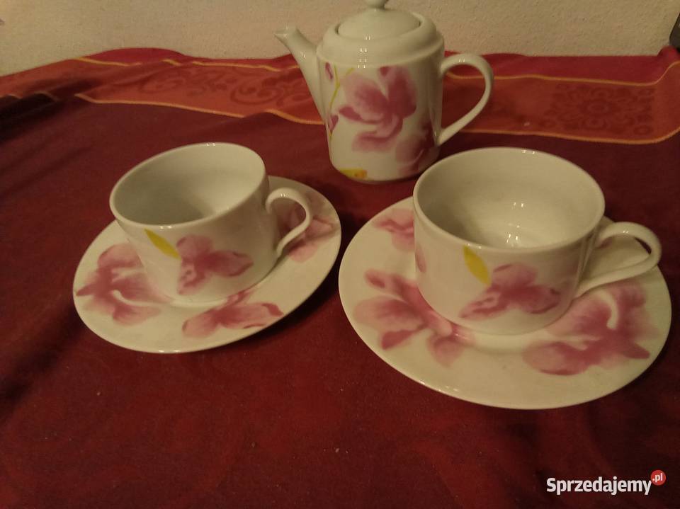 Zestaw porcelany do herbaty z motywem kwiatowym Warszawa