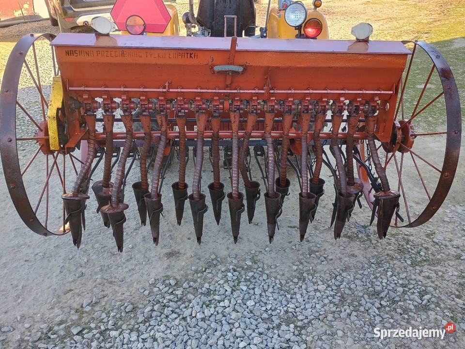 Siewnik zbożowy Meprozet Fabryczny 17 w Izbica