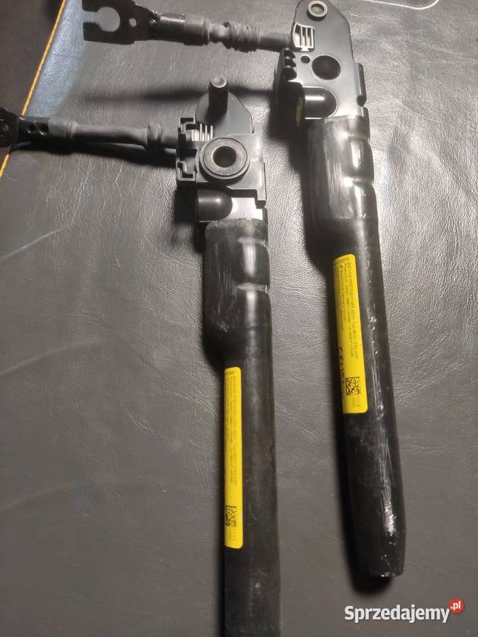 Napinacze pasów 3008 ii kpl uszkodzone Konin