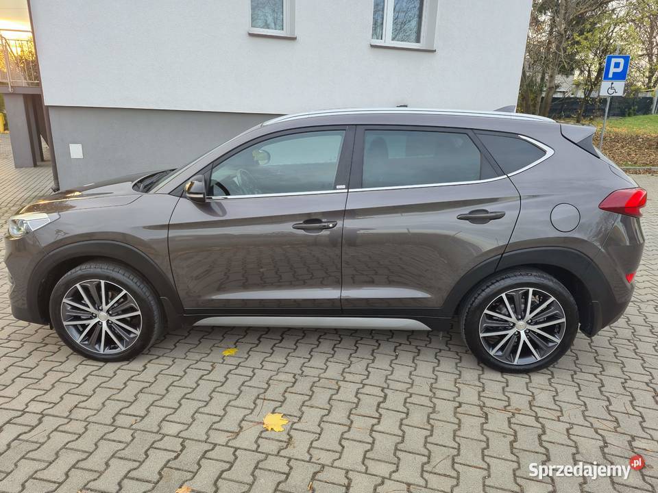 Hyundai Tucson 20 CRDI Passion Plus 4WD 136KM Makoszyn