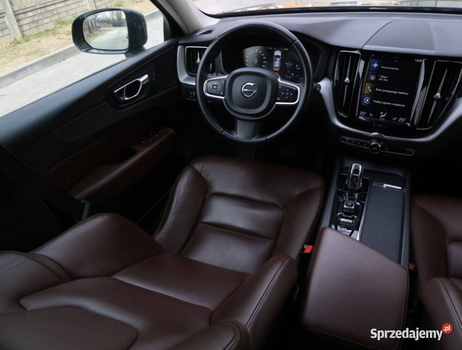 Volvo XC60 T8 Twin Engine Rok produkcji 2018 Łódź