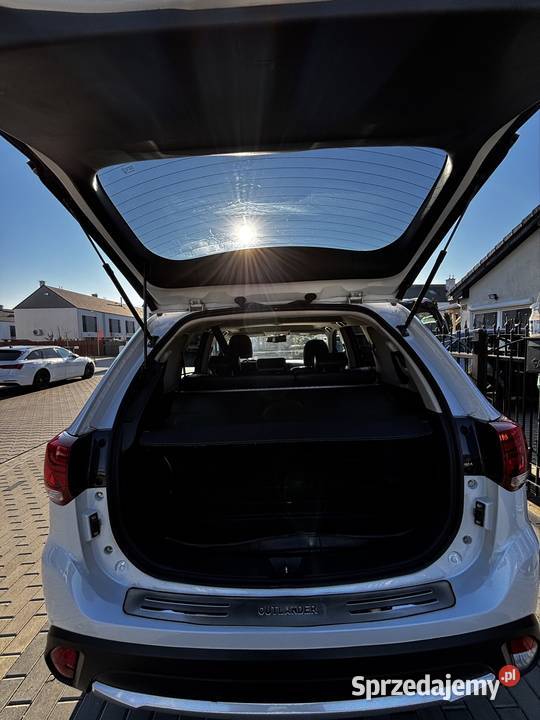Mitsubishi Outlander 20 Intense Navi 4WD CVT LPG Komorniki