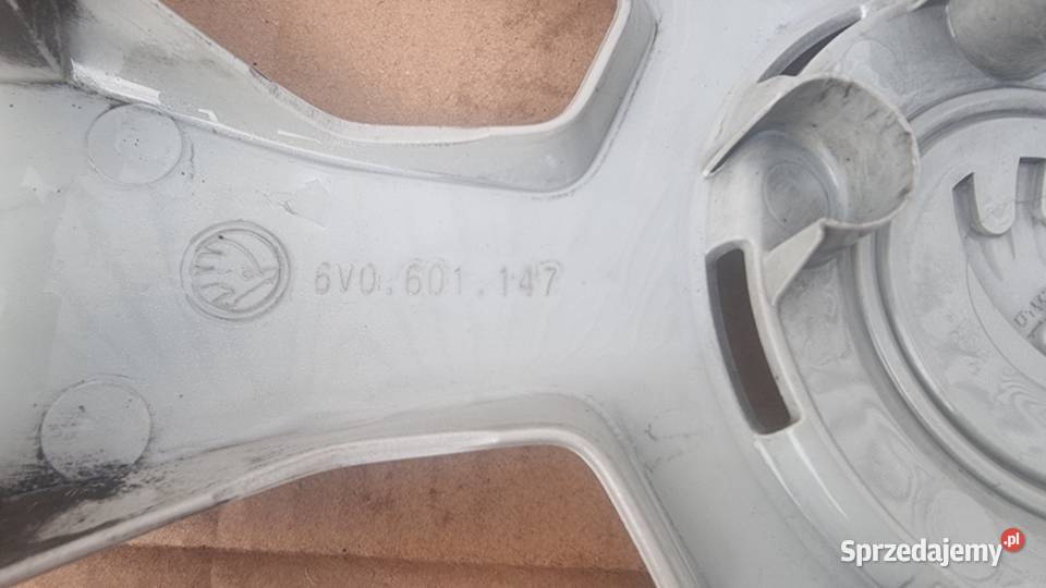SKODA FABIA III RAPID KOŁPAK 15 ORG 6V0601147