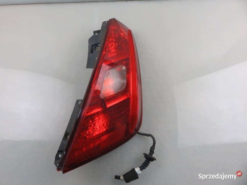 LAMPA PRAWA TYLNA NISSAN MURANO Z50