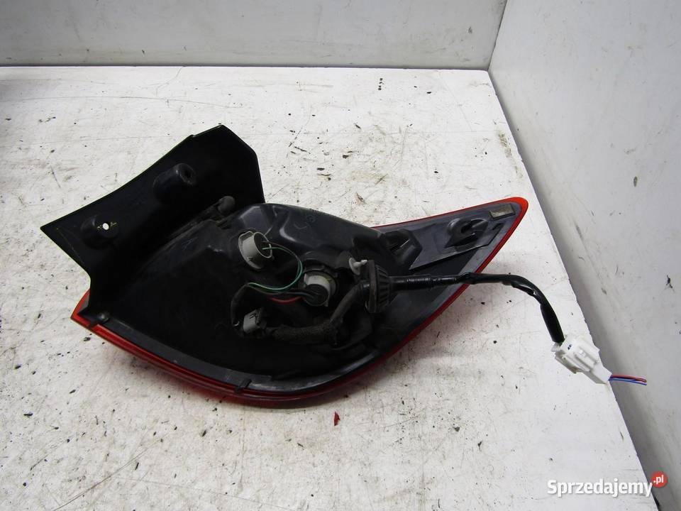 LAMPA TYLNA LEWY TYŁ MAZDA 2 DJ D09K51160 Lampy tylne