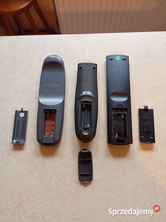 Piloty do telewizora 3 sztuki Kraków