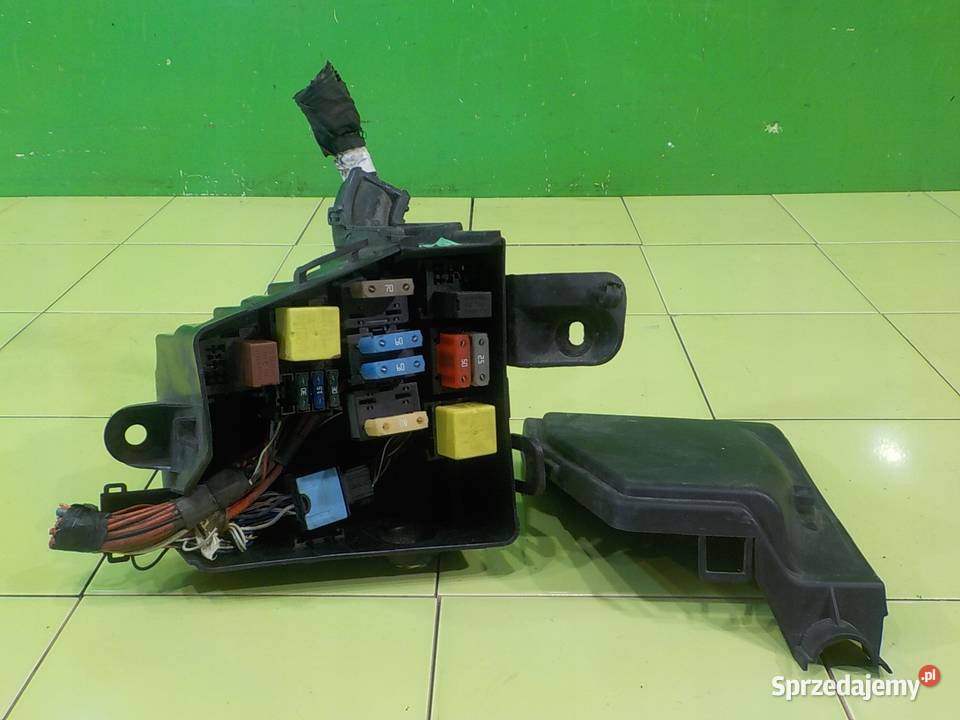 DACIA DUSTER I 15 DCI 09r skrzynka bezpiecznikow Skrzynki bezpieczników Suków sprzedam