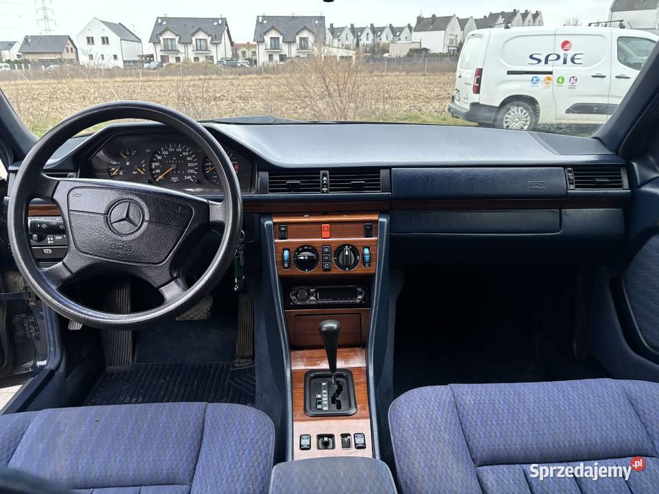 Mercedes w124Benzyna 26Stan Poznań sprzedam