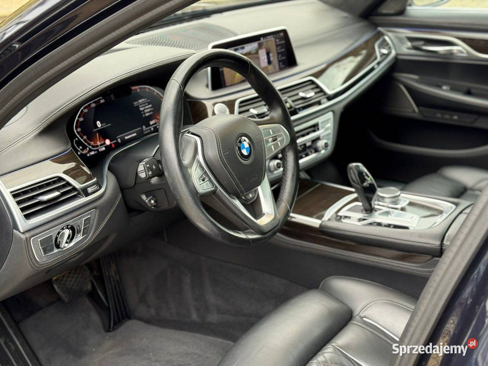 BMW 750i xDrive Auto do Ślubu Transfery VIP Olsztyn auto wynajem